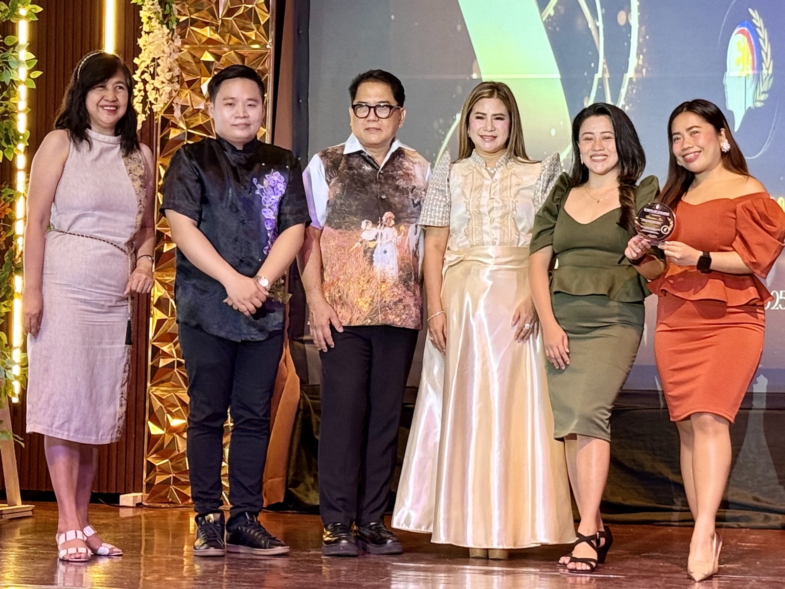 Ceremony memories: fellow awardees and participants pose with their recognitions. Icons of Change Metro Manila, April 27, 2025.