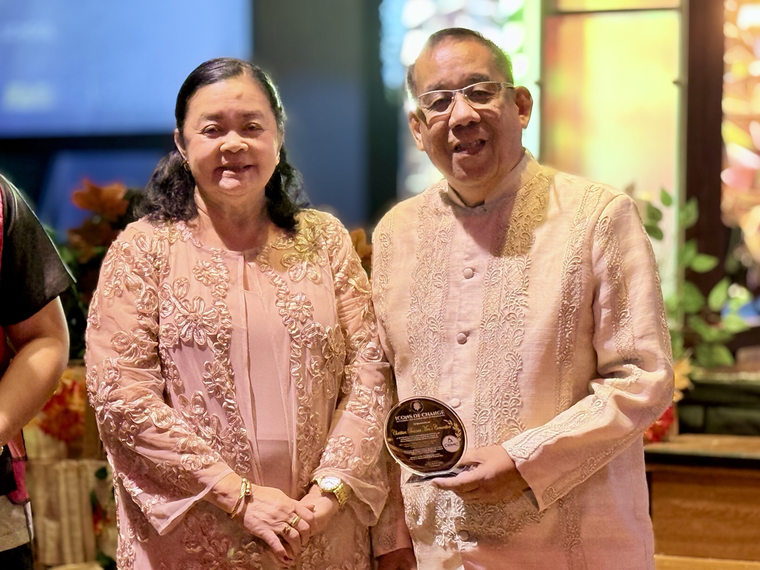 A recognition moment with fellow Icons of Change participants. Icons of Change Metro Manila, April 27, 2025.