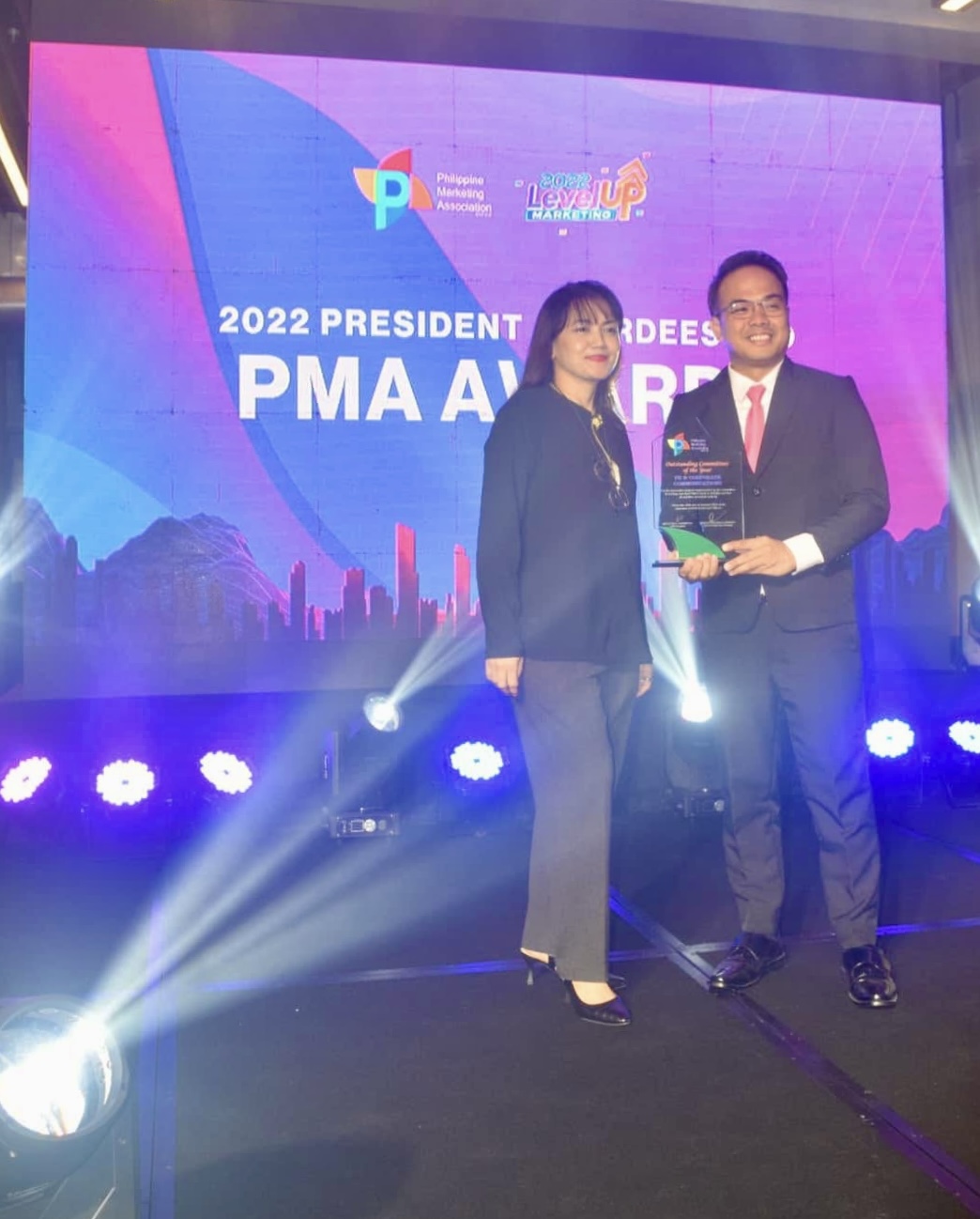 Sir Next with Past President Maeyeth C. Cadungog and his Presidential Award.
